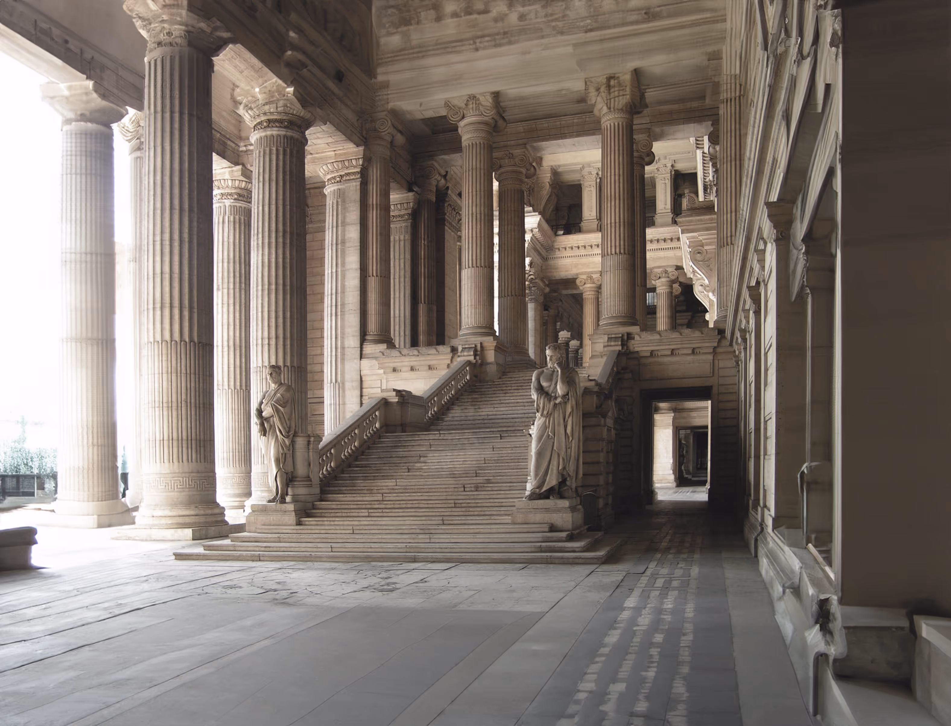 Plainte Contrefaçon Négationniste Absent from Market Data